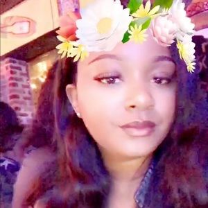 Meet your Posher, Khadijah